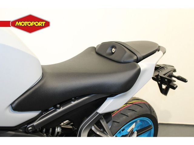 yamaha - mt-09-y-amt
