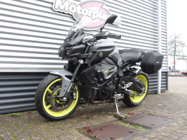 yamaha - mt-10-tourer-edition