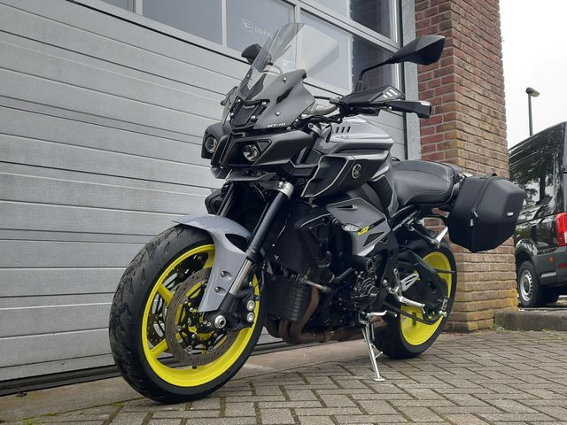 yamaha - mt-10-touring