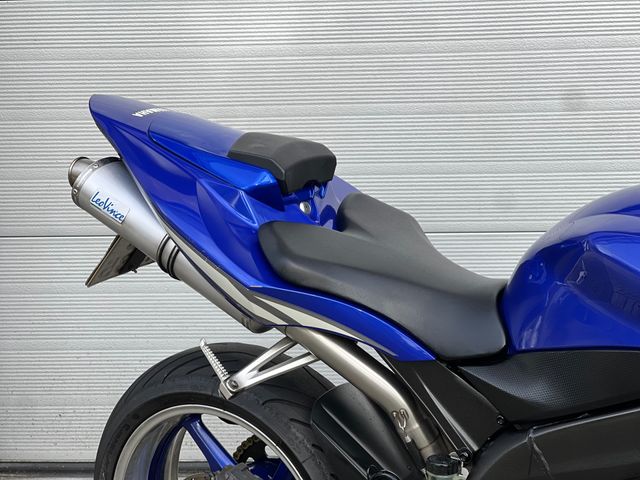 yamaha - r1