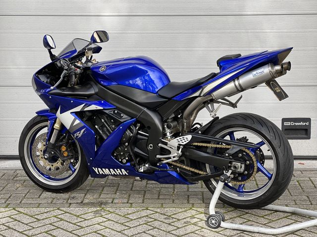 yamaha - r1