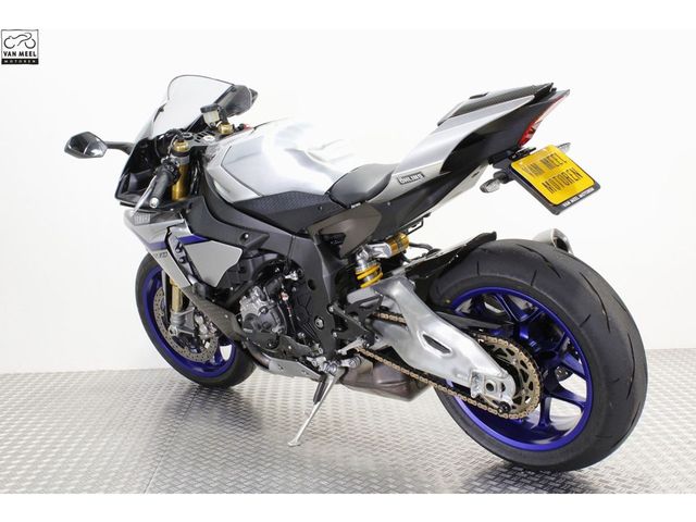 yamaha - r1-m