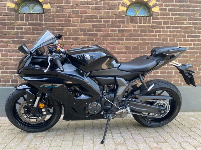 yamaha - r7