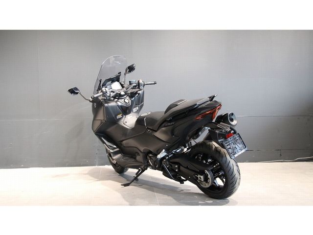 yamaha - tmax-560