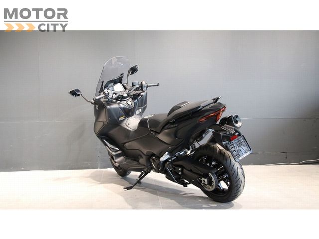 yamaha - tmax-560