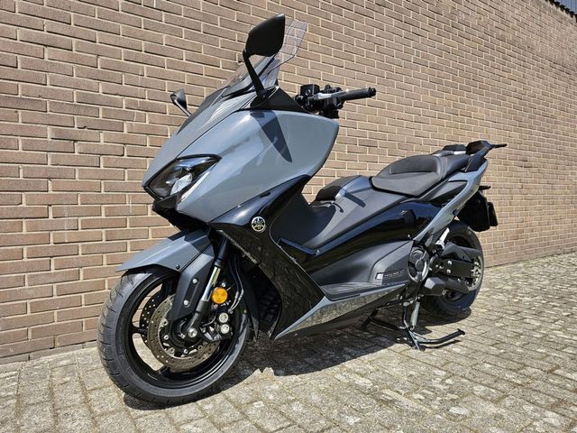 yamaha - tmax-560