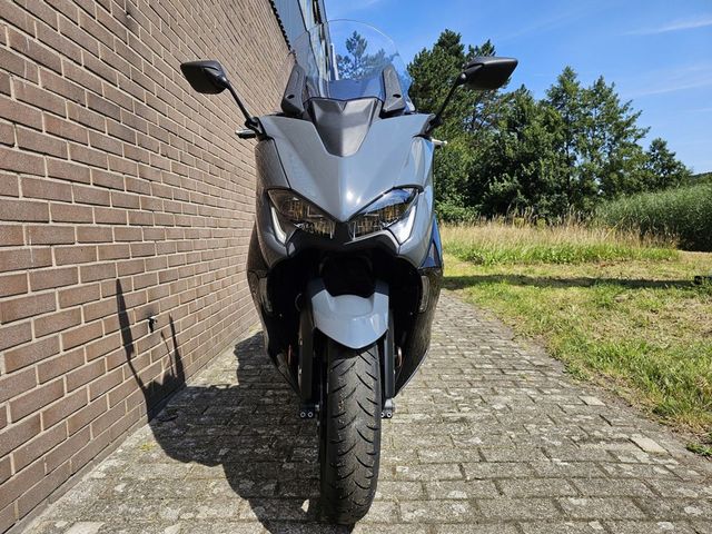 yamaha - tmax-560