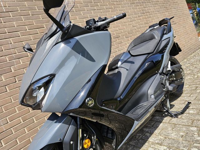 yamaha - tmax-560