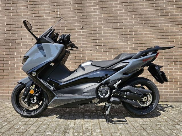 yamaha - tmax-560