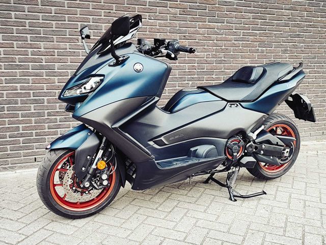 yamaha - tmax-560