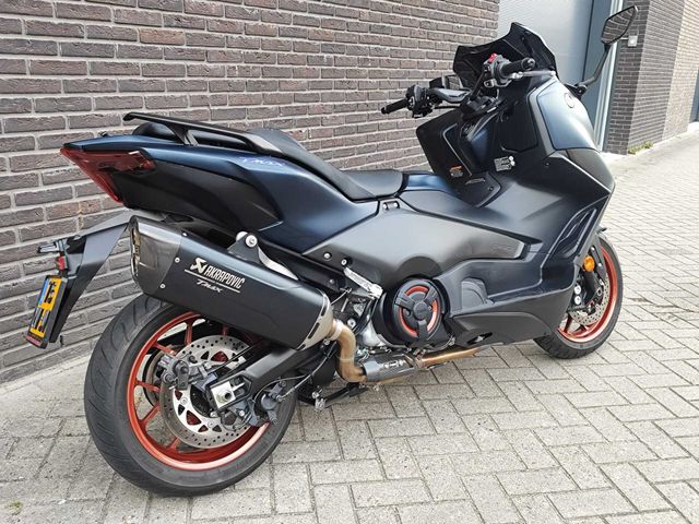 yamaha - tmax-560