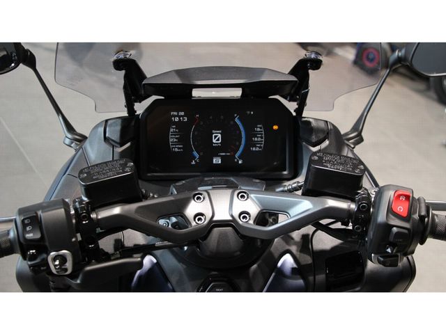 yamaha - tmax-560