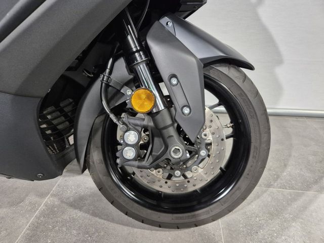 yamaha - tmax-560