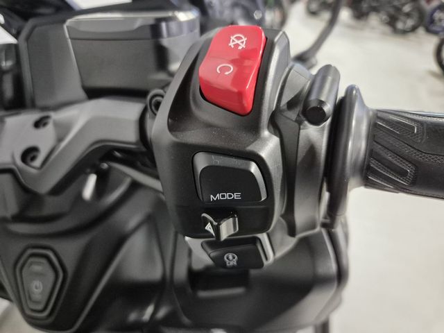 yamaha - tmax-560