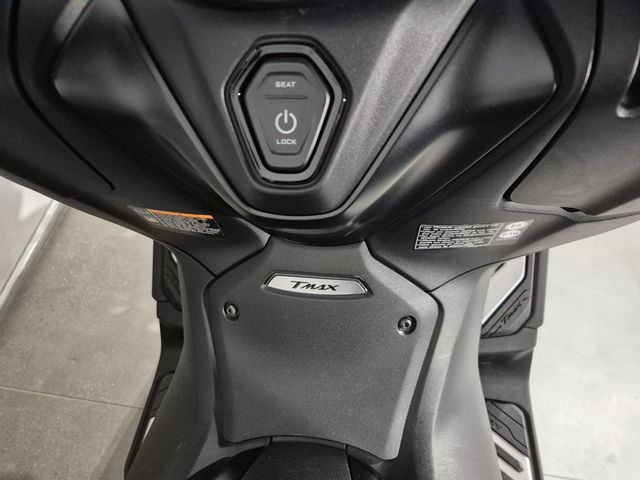 yamaha - tmax-560