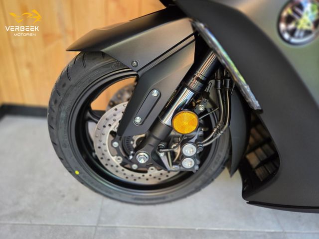 yamaha - tmax-560