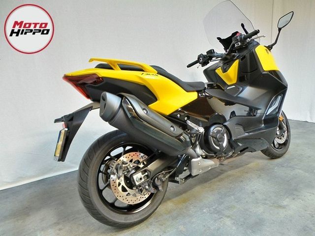 yamaha - tmax-560