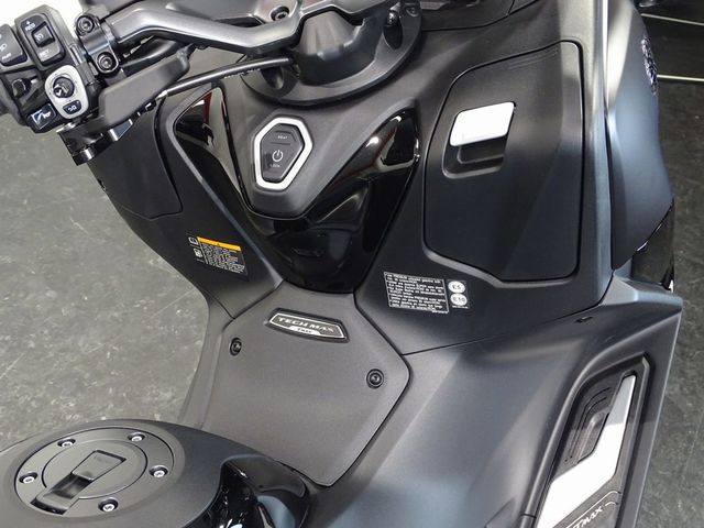 yamaha - tmax-tech-max