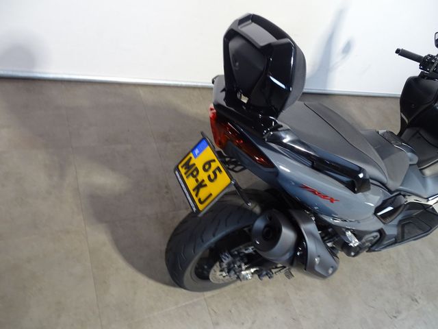 yamaha - tmax-tech-max