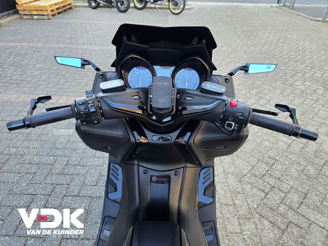 yamaha - tmax-tech-max