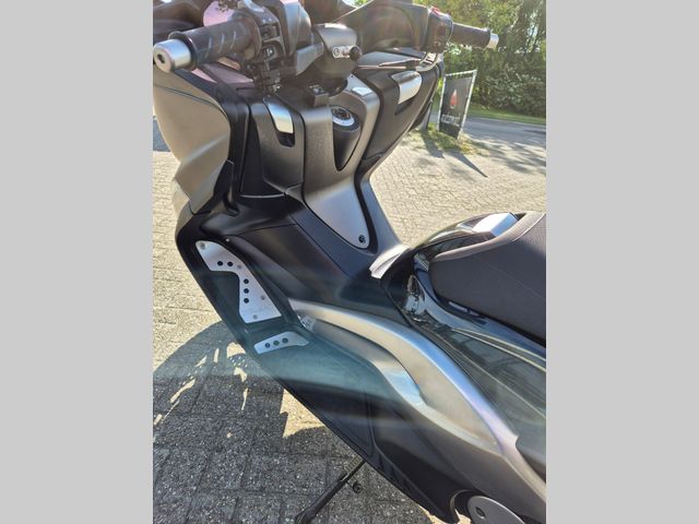 yamaha - tmax-tech-max