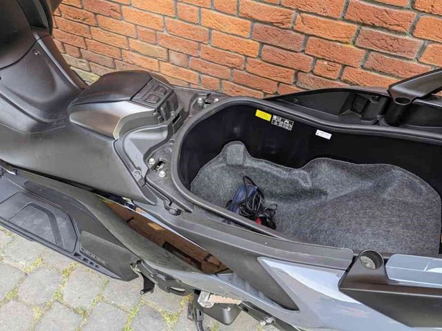 yamaha - tmax-tech-max