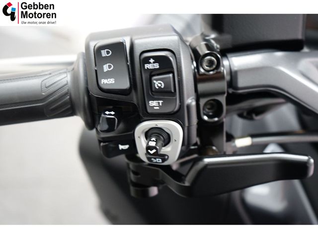 yamaha - tmax-tech-max