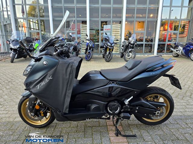 yamaha - tmax-tech-max-560