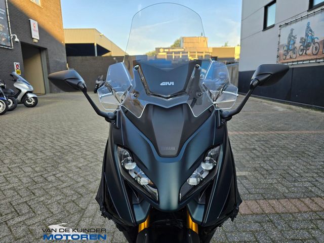 yamaha - tmax-tech-max-560