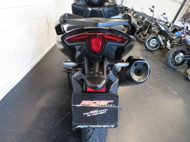 yamaha - tmax-tech-max-560