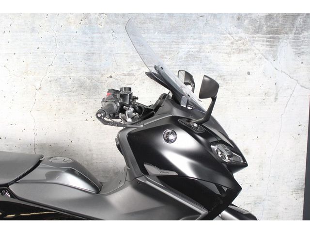 yamaha - tmax-tech-max-560