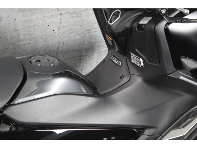 yamaha - tmax-tech-max-560