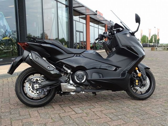 yamaha - tmax-tech-max-560