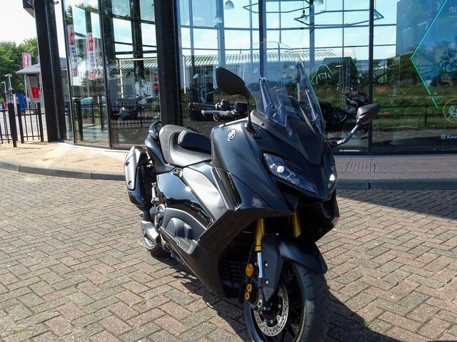 yamaha - tmax-tech-max-560