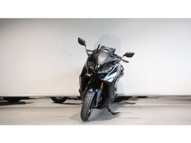 yamaha - tmax-tech-max-560