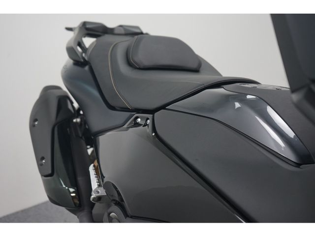 yamaha - tmax-tech-max-560