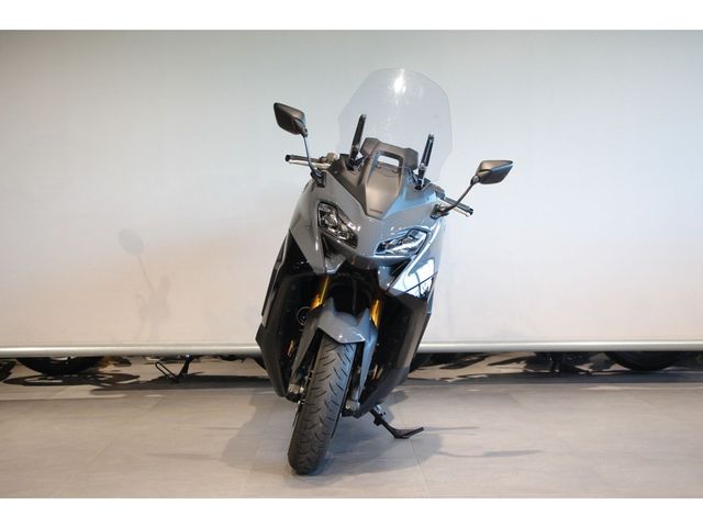 yamaha - tmax-tech-max-560