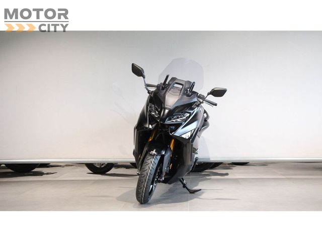 yamaha - tmax-tech-max-560