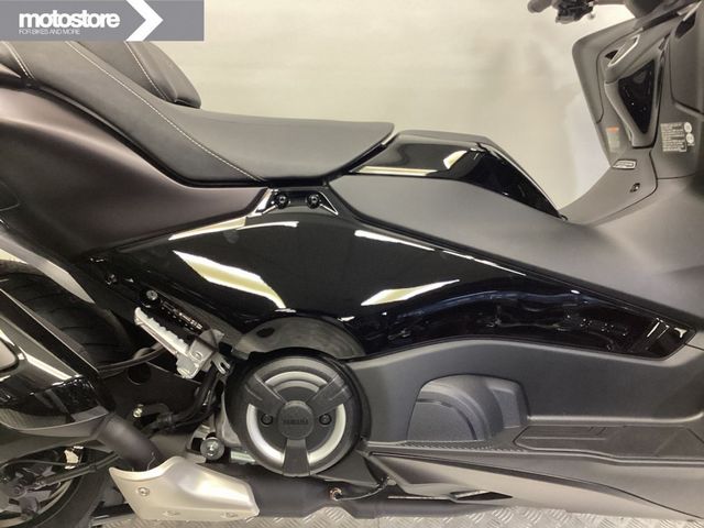 yamaha - tmax-tech-max-560