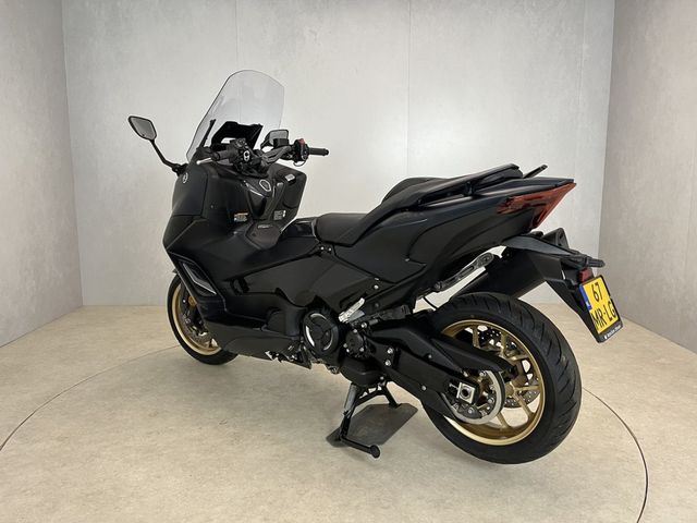 yamaha - tmax-tech-max-560