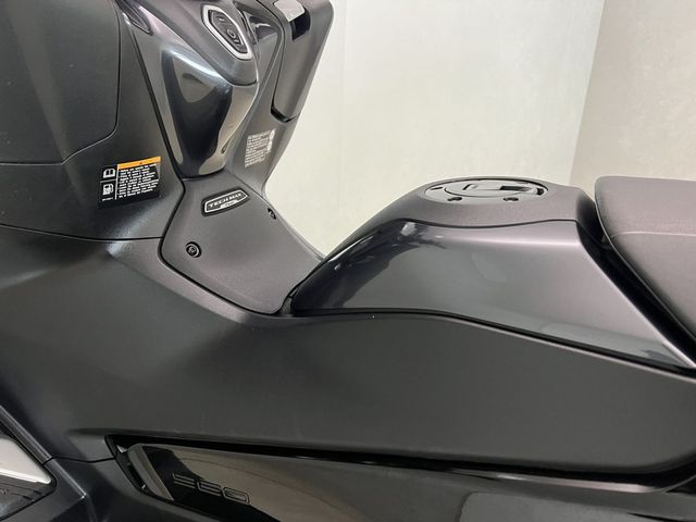 yamaha - tmax-tech-max-560