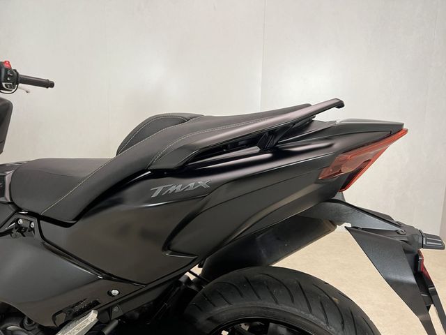 yamaha - tmax-tech-max-560