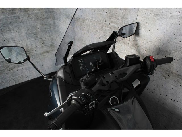 yamaha - tmax-tech-max-560