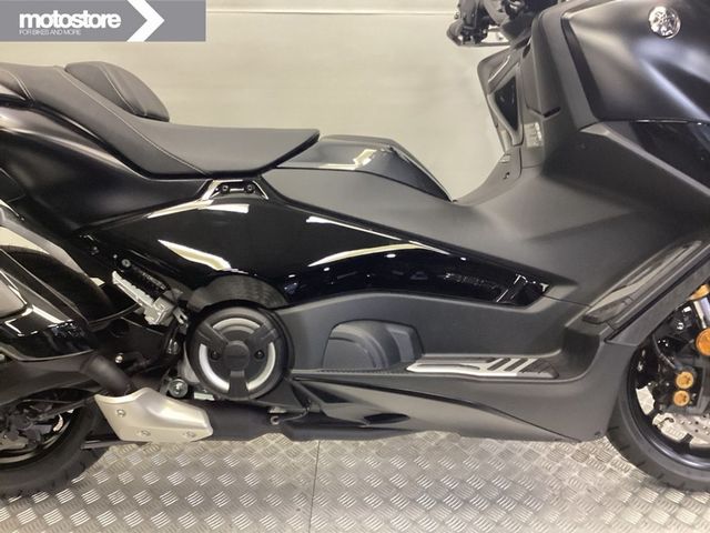 yamaha - tmax-tech-max-560