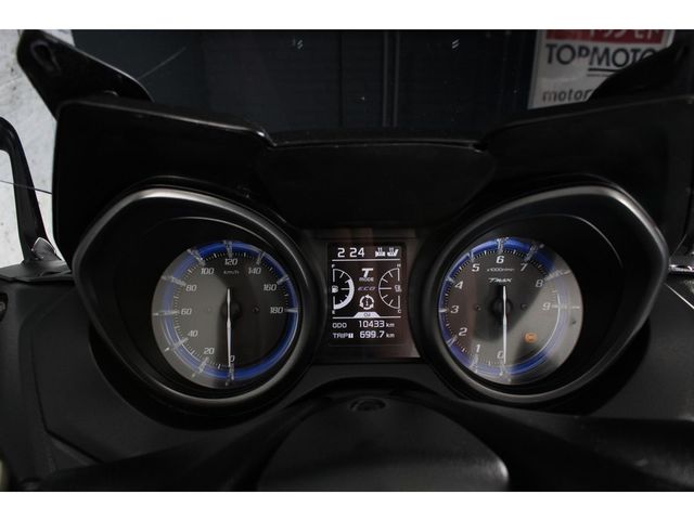 yamaha - tmax-tech-max-560