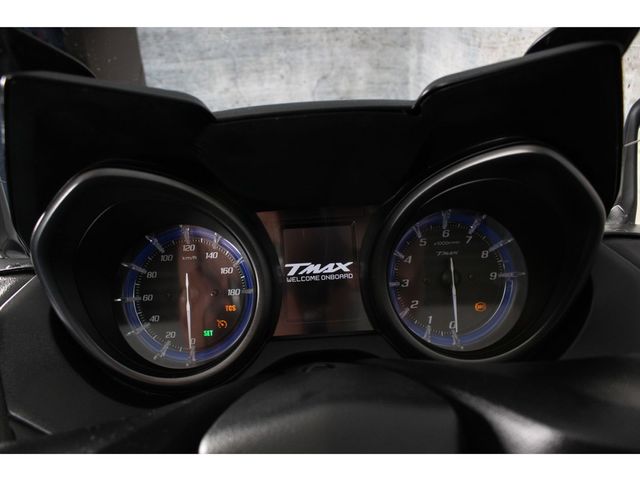 yamaha - tmax-tech-max-560