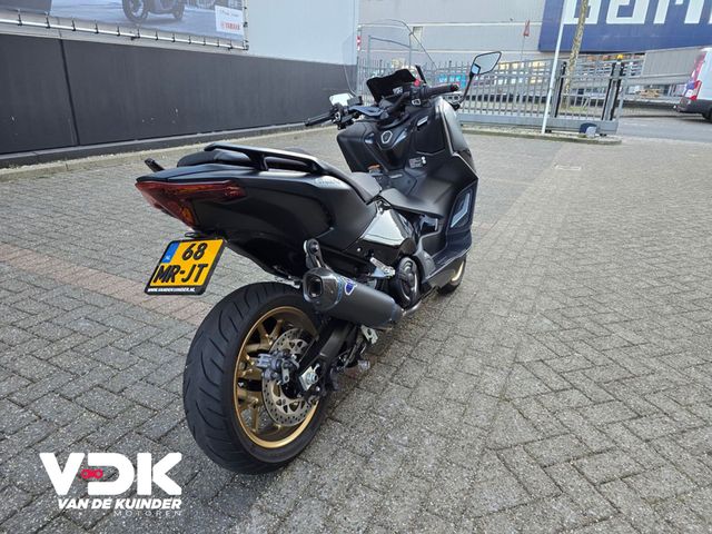 yamaha - tmax-tech-max-560