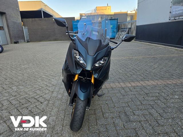 yamaha - tmax-tech-max-560