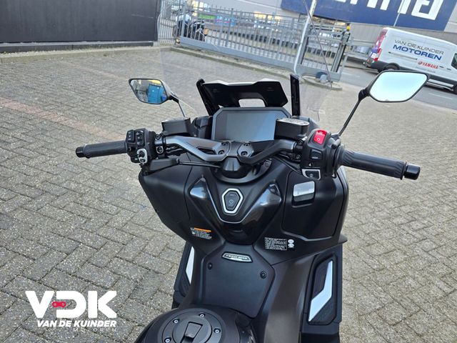 yamaha - tmax-tech-max-560