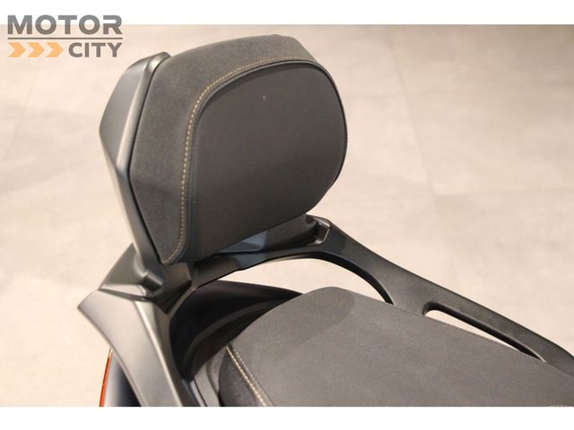 yamaha - tmax-tech-max-560